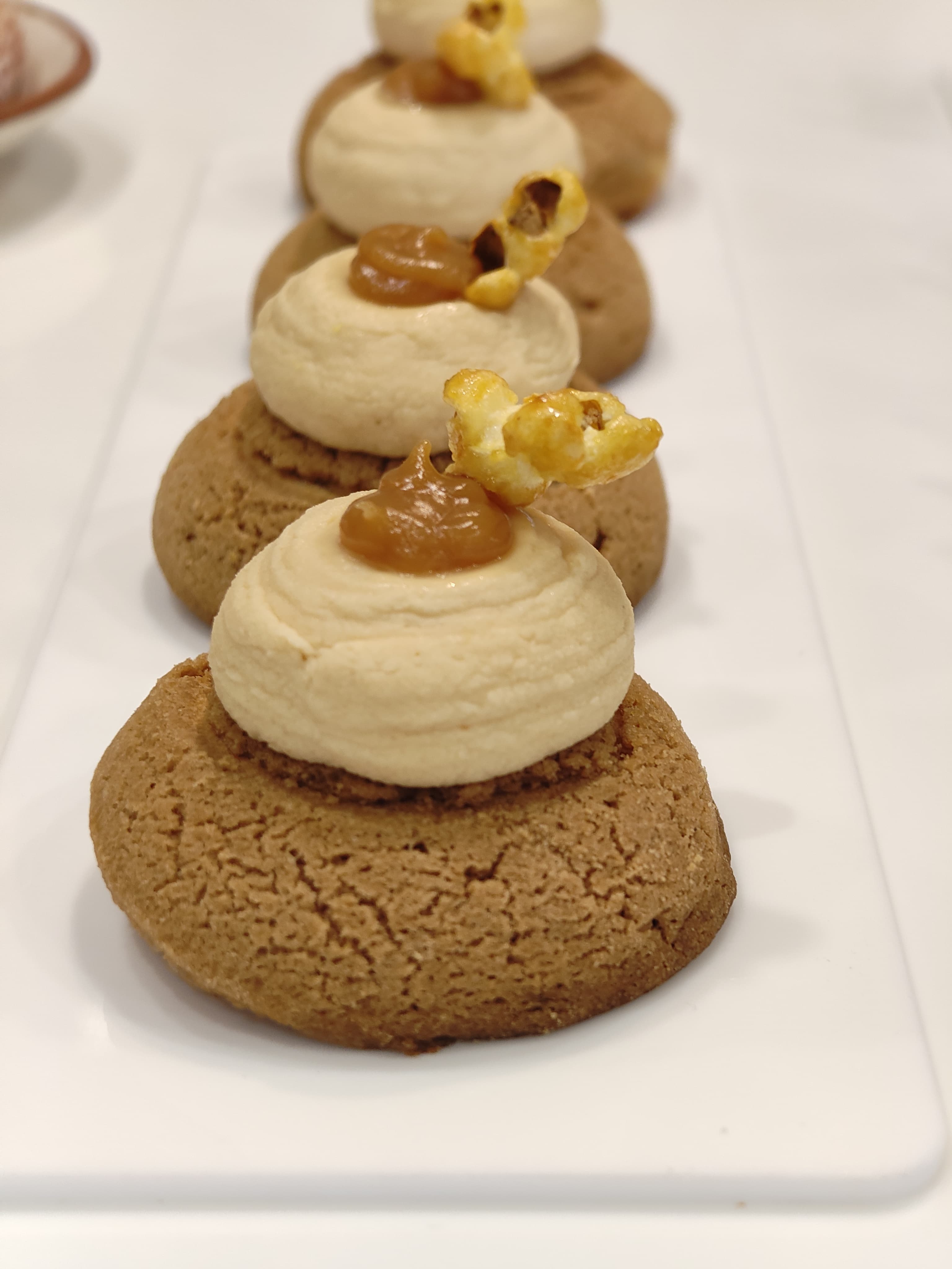 Popcorn Choux dessert